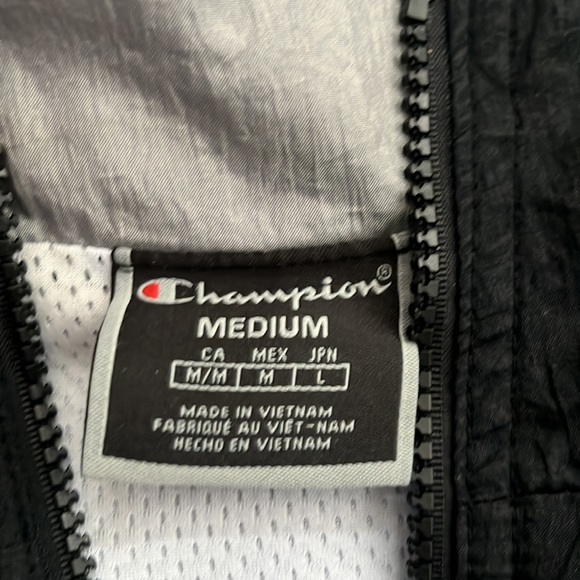 Champion windbreaker - Picture 2 of 3
